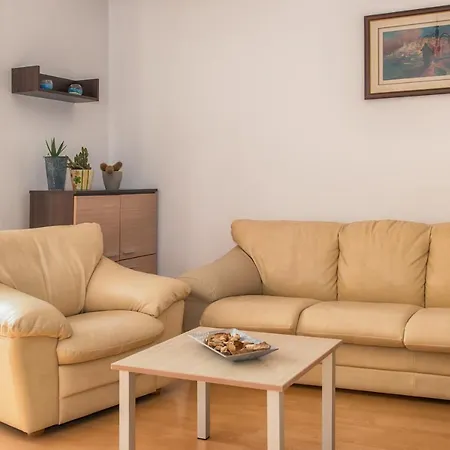 Montemar Villa *