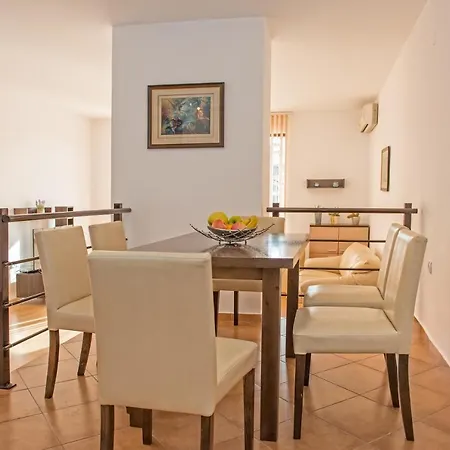 Montemar ヴィラ *